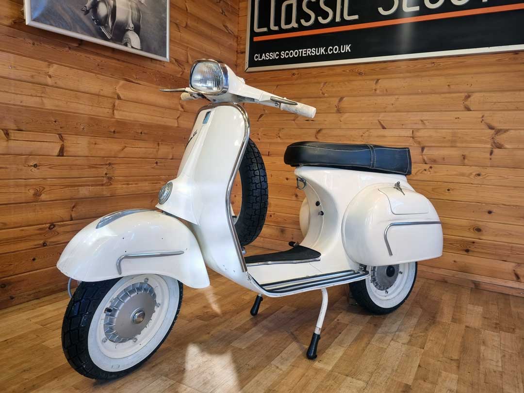 1964 PIAGGIO VESPA GL150 (125 CC)  